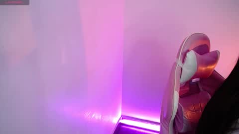 Snapshot of emma_naa chatting on 09/27/25, 12:15 Emma online show from 09/27/25, 12:15