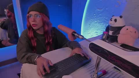     online show from 01/28/25, 10:02