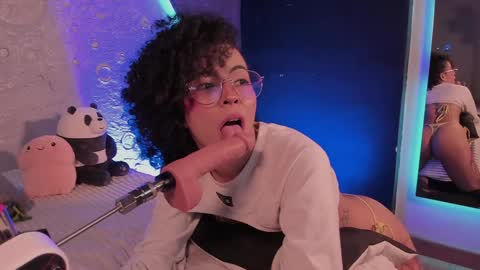     online show from 01/31/25, 01:12