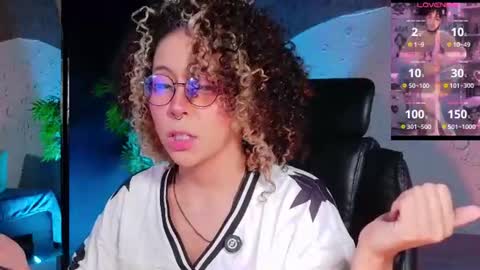 Snapshot of emma_nakamura chatting on 06/27/26, 10:09 online show from 06/27/26, 10:09