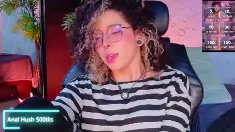 Snapshot of emma_nakamura chatting on 07/08/26, 10:20 online show from 07/08/26, 10:20