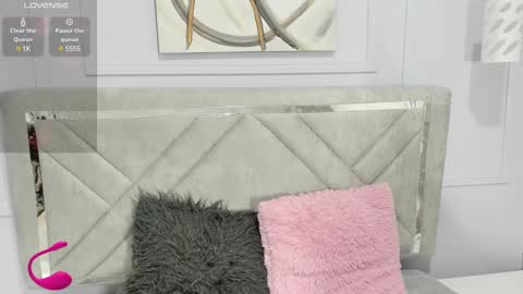 Snapshot of emma_payton chatting on 01/15/25, 11:43 Emma online show from 01/15/25, 11:43