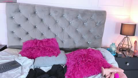 Snapshot of emma_payton chatting on 01/18/25, 05:37 Emma online show from 01/18/25, 05:37