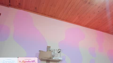 Snapshot of emma_queens1 chatting on 05/27/26, 01:57 Emma online show from 05/27/26, 01:57