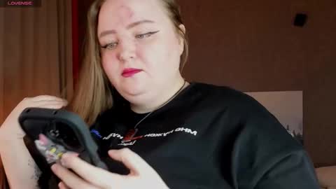 Emma Razumovskaya online show from 11/03/25, 07:09