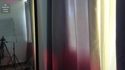 EMMA REVEES  online show from 03/29/26, 03:01