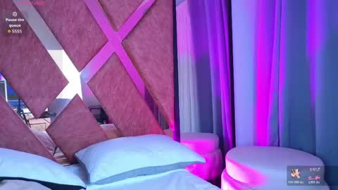 EMMA REVEES  online show from 04/21/26, 01:42