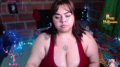 Snapshot of emma_ruiiz_ chatting on 10/21/25, 01:28 emma online show from 10/21/25, 01:28