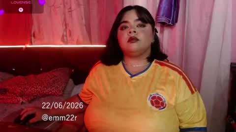 Snapshot of emma_ruiiz_ chatting on 06/23/26, 04:10 emma online show from 06/23/26, 04:10