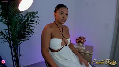 Snapshot of emma_rules99 chatting on 02/20/25, 02:46 Emma online show from 02/20/25, 02:46