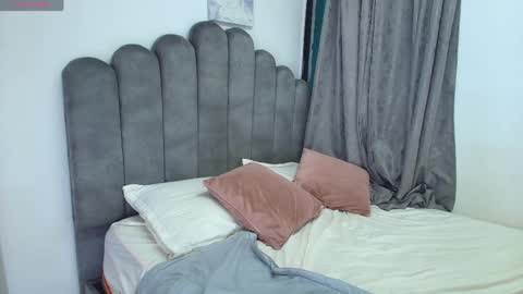 emma_saenz01 online show from 05/08/26, 01:33
