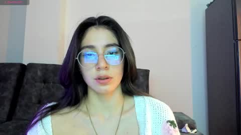 Snapshot of emma_sandovaal chatting on 12/03/24, 01:19 Emma online show from 12/03/24, 01:19