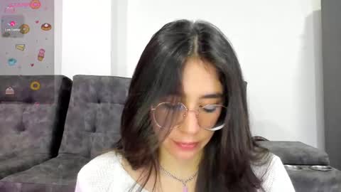 Snapshot of emma_sandovaal chatting on 02/16/25, 02:09 Emma online show from 02/16/25, 02:09