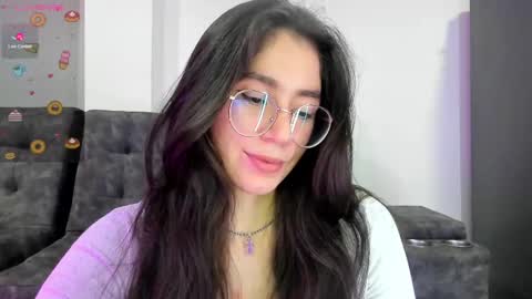 Snapshot of emma_sandovaal chatting on 03/01/25, 01:00 Emma online show from 03/01/25, 01:00