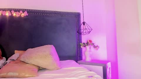 emma_saylor online show from 04/18/26, 07:51