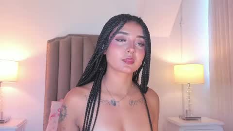 Snapshot of emma_torres__ chatting on 06/18/26, 12:31 Ema online show from 06/18/26, 12:31