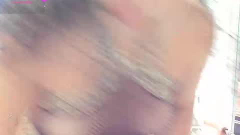 Emma Ucros online show from 09/26/25, 10:36