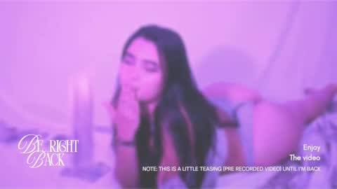 emma_whitee_ online show from 12/03/25, 12:25