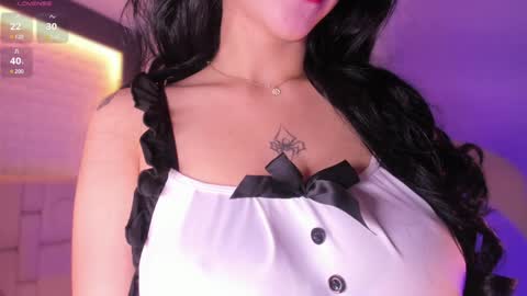 emma_woods__ online show from 12/14/24, 12:23