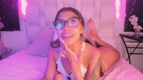 Snapshot of emmaa00_ chatting on 06/04/26, 05:41 emmaa00_ online show from 06/04/26, 05:41