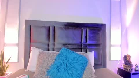emma becket online show from 03/11/25, 03:37