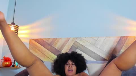 Snapshot of emmabrantt chatting on 12/13/24, 02:43 Emma Brant online show from 12/13/24, 02:43