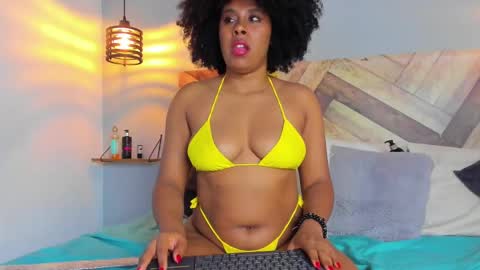 Snapshot of emmabrantt chatting on 02/17/25, 04:42 Emma Brant online show from 02/17/25, 04:42