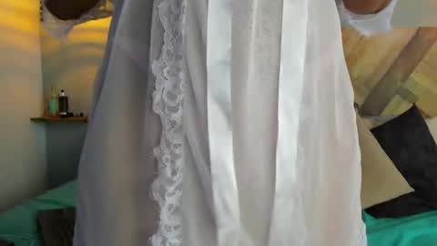 Snapshot of emmabrantt chatting on 03/09/25, 04:00 Emma Brant online show from 03/09/25, 04:00