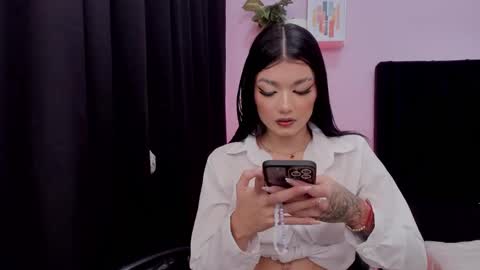 Emma  online show from 11/29/25, 08:56