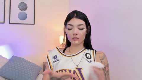 Emma  online show from 05/21/26, 09:55