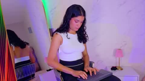 Emma online show from 03/26/26, 01:17