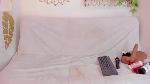 Snapshot of emmaduque chatting on 10/16/25, 08:15 Emma Duque online show from 10/16/25, 08:15