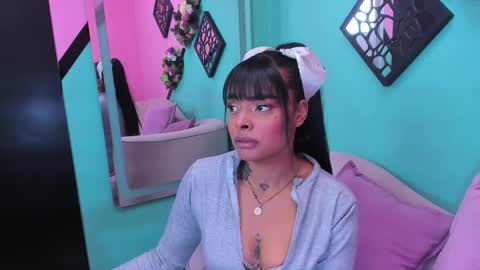 emmaebony_ online show from 12/03/25, 12:25