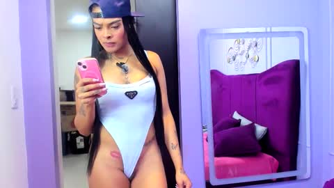 emmaebony_ online show from 02/23/26, 02:25