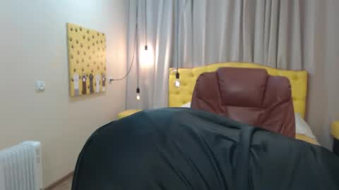 emmaellison924117 online show from 05/01/26, 06:40