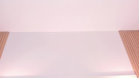 emmaespencer  online show from 04/24/26, 11:29