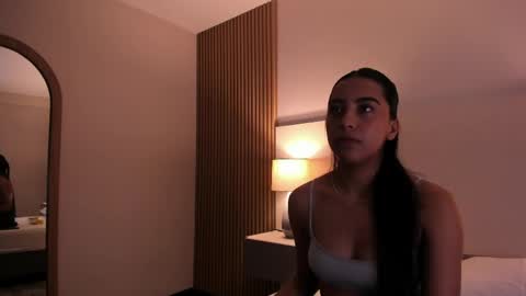 emmaespencer  online show from 04/29/26, 11:14