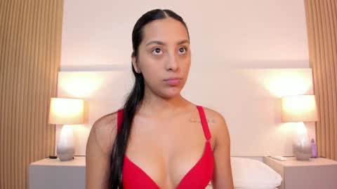 emmaespencer  online show from 06/02/26, 11:12