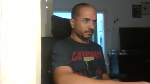 Ariel online show from 10/26/25, 10:25