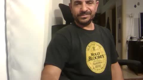 Ariel online show from 10/28/25, 09:28