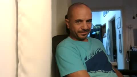 Ariel online show from 11/15/25, 08:16