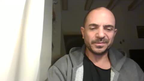 Ariel online show from 02/14/26, 09:33