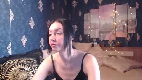 EmmaGoldX online show from 10/25/25, 08:00