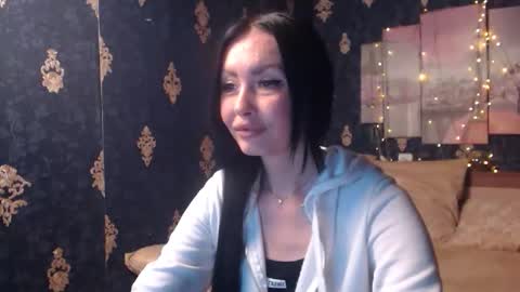 EmmaGoldX online show from 11/06/25, 09:21