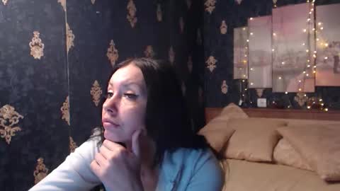 EmmaGoldX online show from 11/13/25, 03:00