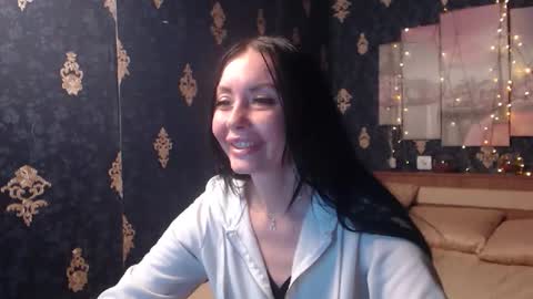 EmmaGoldX online show from 11/16/25, 10:21