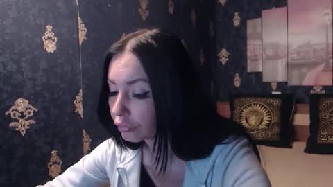 EmmaGoldX online show from 11/28/25, 08:50