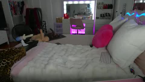 emmagray01 online show from 02/04/26, 02:34