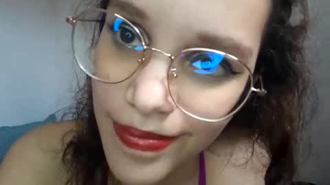 Snapshot of emmaguanaof chatting on 05/22/26, 04:23 Emma online show from 05/22/26, 04:23