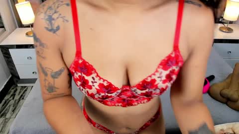 EMMA HILL online show from 12/24/24, 06:17